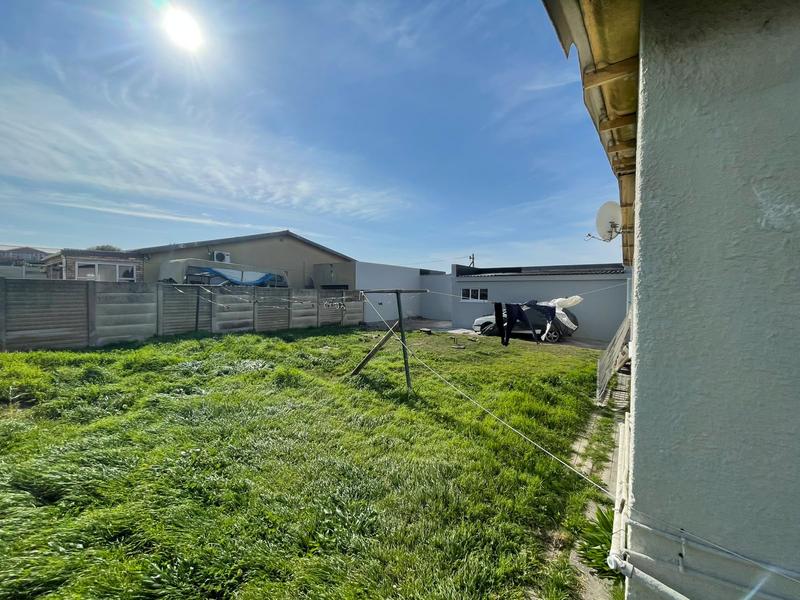 4 Bedroom Property for Sale in Algoa Park Eastern Cape